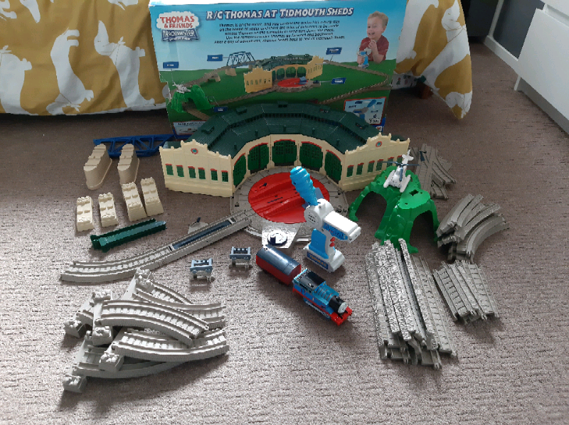 thomas the tank engine tracks